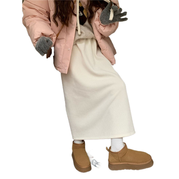 Corduroy suknja A-linije, srednja duljina, 90–95% poliester, Zima 2024