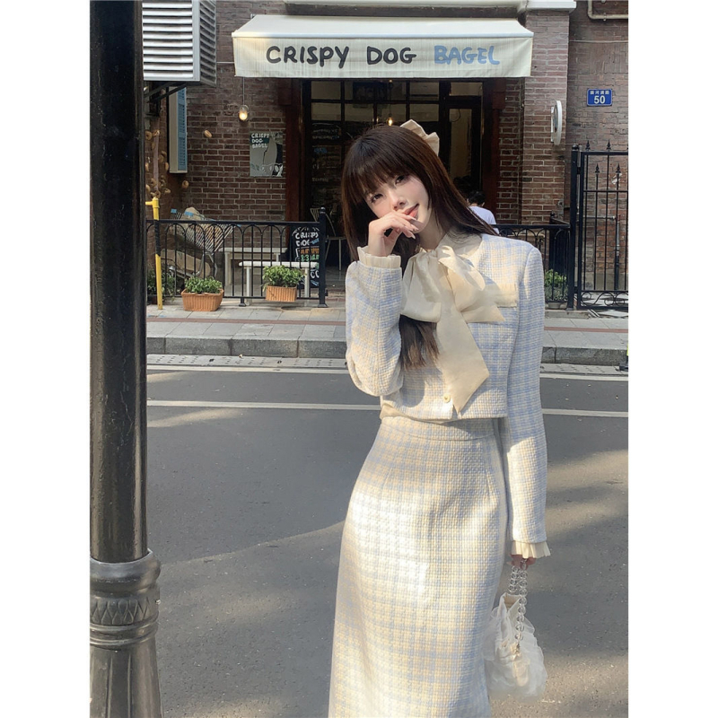 Costum fustă în stil franțuzesc, imprimeu carouri, mâneci lungi, fustă mini, primăvara 2025