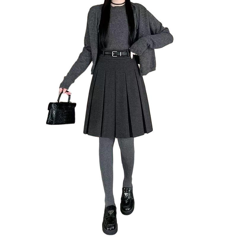 Plisirana midi suknja od pamukasto-mije tkanine, mikroelastična, jesen 2025