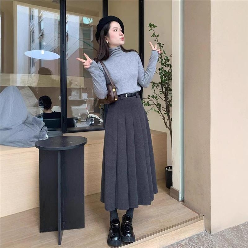 Fustă plisată lungă din lână, textură zbârcită, conținut poliester 50–70%