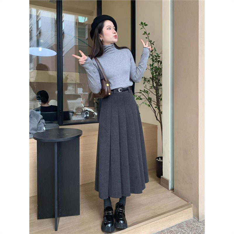 Fustă plisată lungă din lână, textură zbârcită, conținut poliester 50–70%