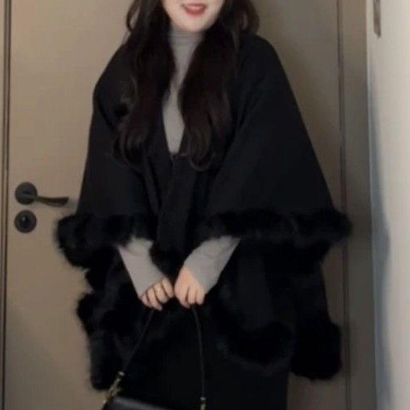 Set sukien s kožušínovým plášťom cez rameno, dlhé rukávy, mini sukňa, spandex zmes, jar 2025