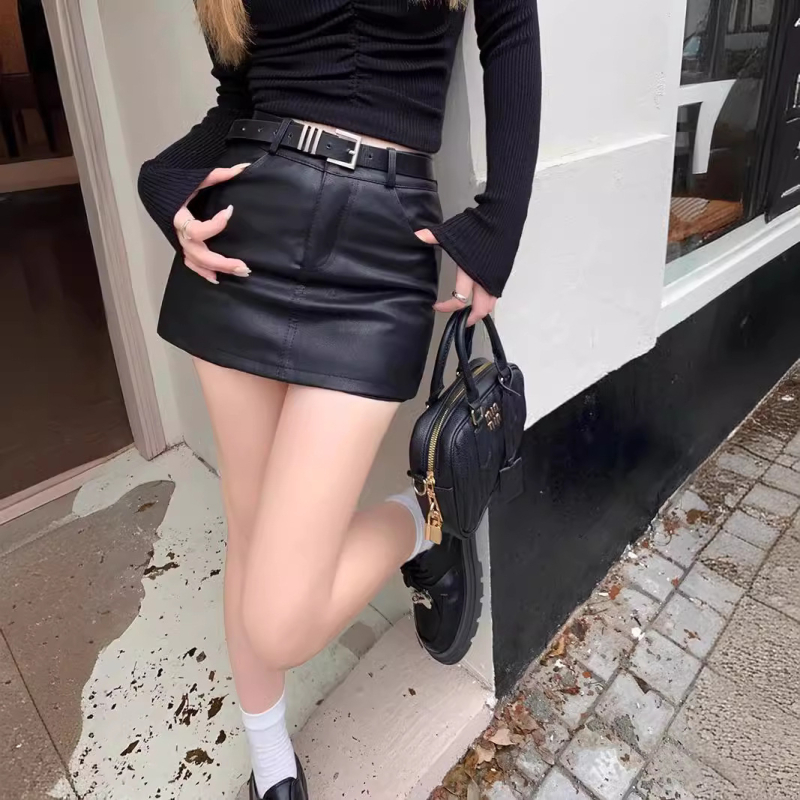 A-vonalú szoknya, egyszínű mintázat, poliészter elasztán anyag, vasalásmentes, nyár 2024