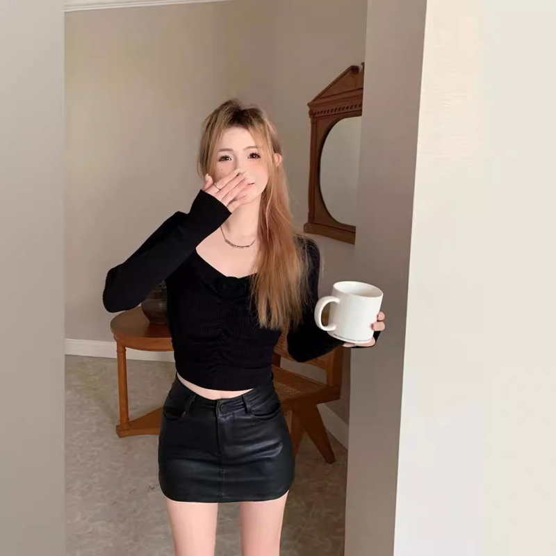 A-vonalú szoknya, egyszínű mintázat, poliészter elasztán anyag, vasalásmentes, nyár 2024