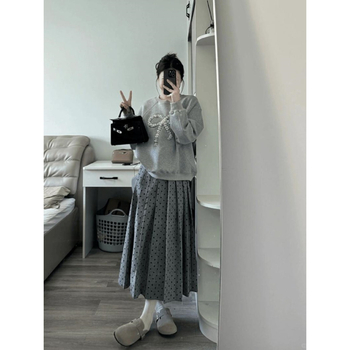 Σετ δύο τεμαχίων: φούτερ με φιόγκο και μακριά μανίκια + φούστα με πιέτες σε πουά, πολυεστέρας, φθινόπωρο 2024, ιαπωνο-κορεατικό casual στυλ