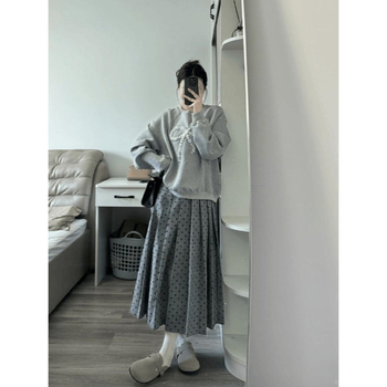 Σετ δύο τεμαχίων: φούτερ με φιόγκο και μακριά μανίκια + φούστα με πιέτες σε πουά, πολυεστέρας, φθινόπωρο 2024, ιαπωνο-κορεατικό casual στυλ