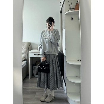 Σετ δύο τεμαχίων: φούτερ με φιόγκο και μακριά μανίκια + φούστα με πιέτες σε πουά, πολυεστέρας, φθινόπωρο 2024, ιαπωνο-κορεατικό casual στυλ