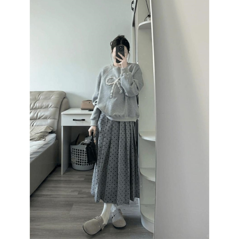 Σετ δύο τεμαχίων: φούτερ με φιόγκο και μακριά μανίκια + φούστα με πιέτες σε πουά, πολυεστέρας, φθινόπωρο 2024, ιαπωνο-κορεατικό casual στυλ