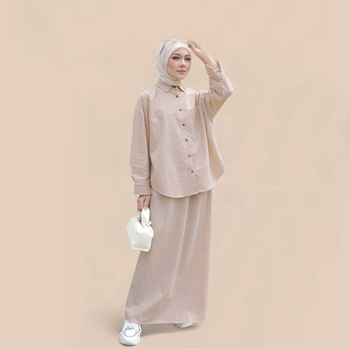 Dvojdielna súprava s pruhovaným kardigánom a sukňou pre ženy, top v štýle košele, priadené farbený polyester, zima 2025