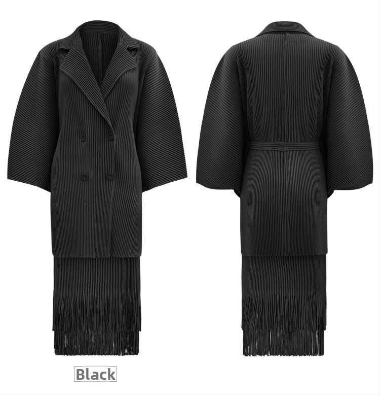 Costum cu fustă două piese, poliester, textură ușor zbârlită, mâneci 3/4, fustă midi