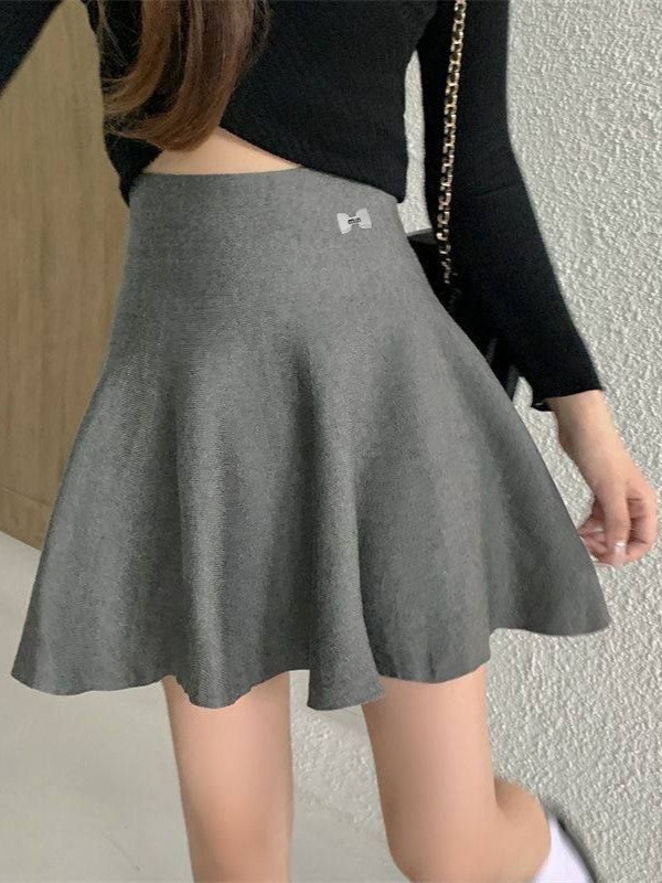 Dámska dáždniková sukňa, vzor mašľový uzol, bez žehlenia, 95% polyester, mikroelastická, jeseň 2025