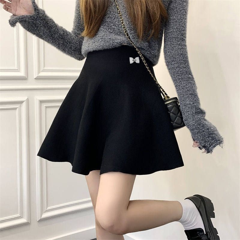 Dámska dáždniková sukňa, vzor mašľový uzol, bez žehlenia, 95% polyester, mikroelastická, jeseň 2025