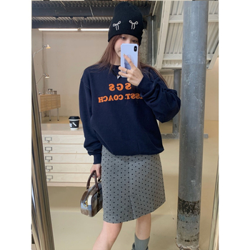 Suknja s točkicama (poliester; hip silueta; srednja duljina; flokiranje; jesen 2025)