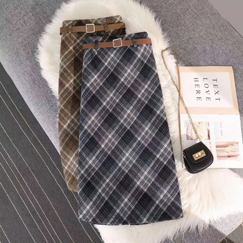 Jednobojna mini suknja s visokim strukom i širim krojem, pamukova smjesa sa spandexom