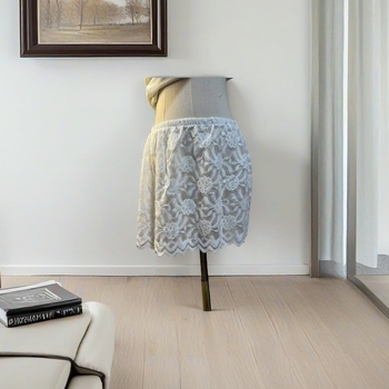 A-vonalú rövid szoknya akrilból, elasztánnal (<30%), magas rugalmasság, fő anyag 90-95%