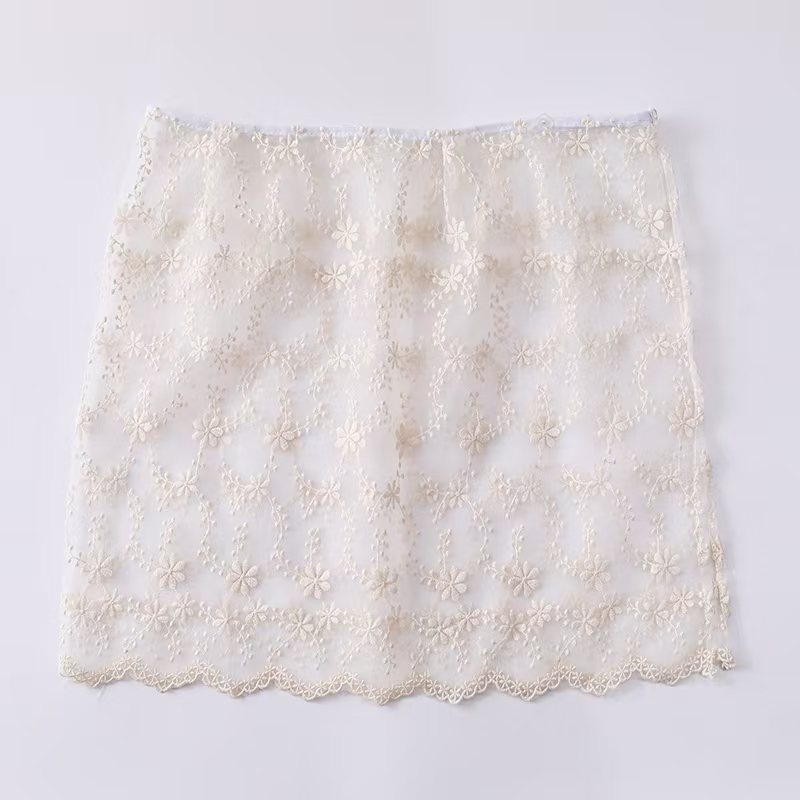 Csipkés 3D mintázatú szoknya, rétegzett kötény-fedő dizájn, középhosszú, 90–95% poliészter