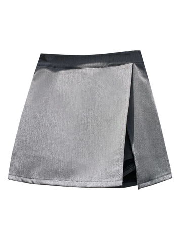 A vonalú szoknya poliészterből, 95% poliészter tartalom, vasalásmentes kezelés