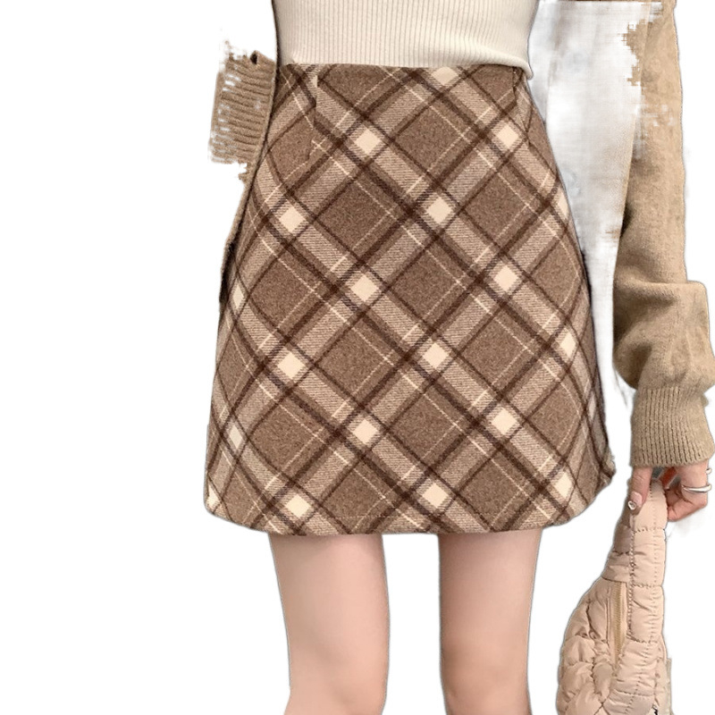 A-vonalú rövid szoknya kockás mintával és cipzárral, 2025 tavasz, városi mindennapi stílus