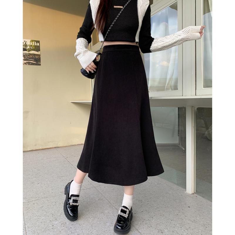 Sellő fazonú szoknya, középhosszú, poliészter, őszi 2025, elegáns mindennapi viselet