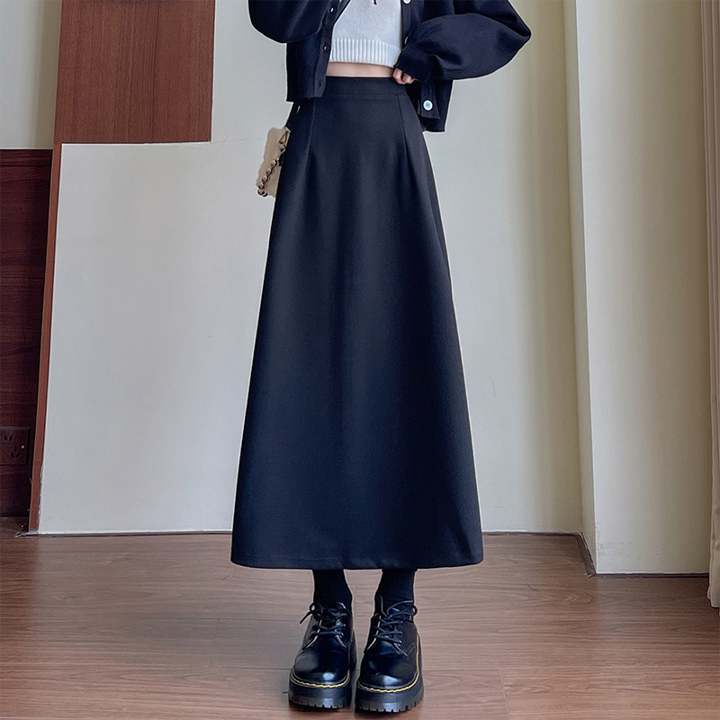 Gyapjú midi női szoknya magas derékú, testhez simuló fazon, hasítékkal, egyszínű mintázat