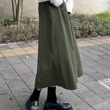 Sijonas su skėtuko forma, vidutinio ilgio, poliesteris 90–95%, be elastinės, su etikete