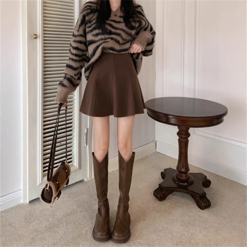 Plisuotas vilnonės A linijos sijonas, aukštas juosmuo