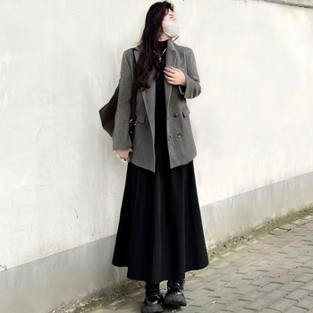 Skraistės tipo sijonas, vidutinio ilgio, medvilnės mišinio audinys, mercerizuota apdaila, pavasaris 2025