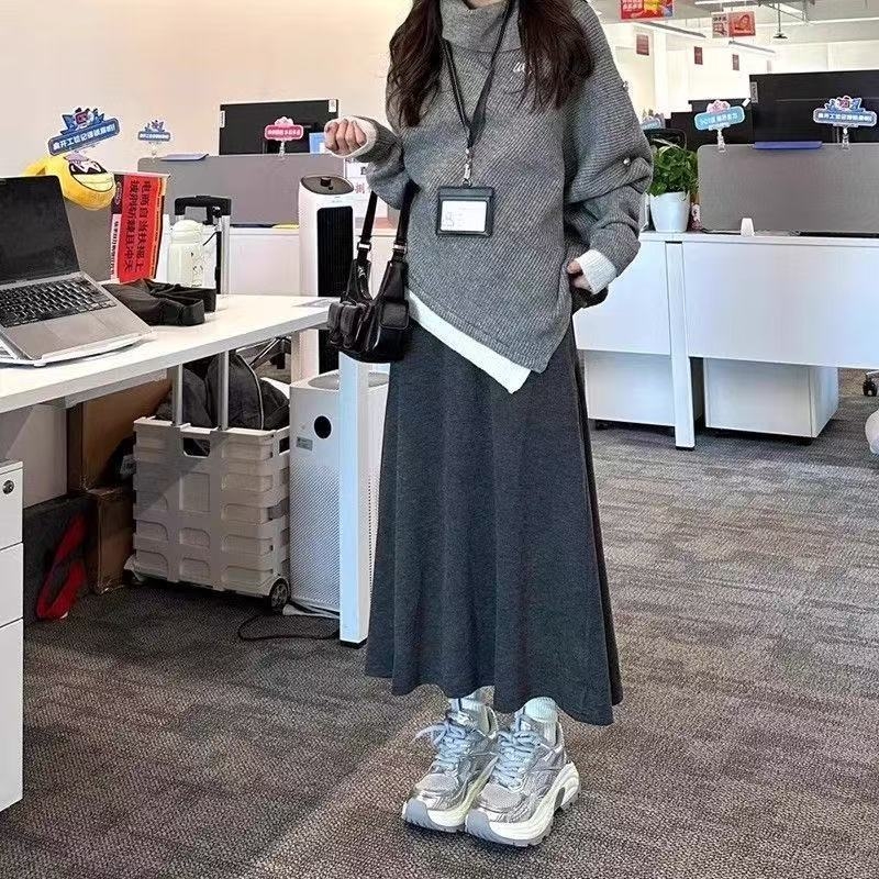 Skraistės tipo sijonas, vidutinio ilgio, medvilnės mišinio audinys, mercerizuota apdaila, pavasaris 2025