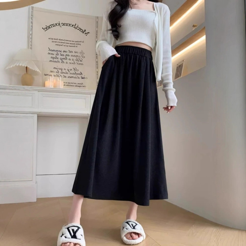 Moterų sijonas su vieno atspalvio raštu ir koliažo detalėmis, medvilnės audinys, vidutinio ilgio, mikroelastinis, ruduo 2025