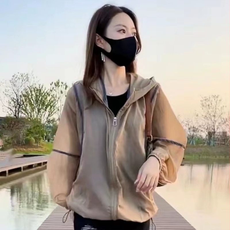 Kapucēta saules aizsardzības tops, elpojošs, ļoti viegls poliestera audums, korejiešu stilā brīvs piegriezums