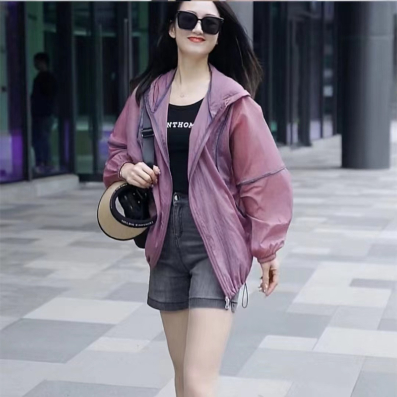 Kapucēta saules aizsardzības tops, elpojošs, ļoti viegls poliestera audums, korejiešu stilā brīvs piegriezums