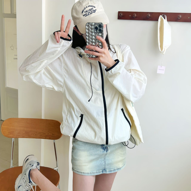 Sieviešu kapucēta neilona jaka ar UV aizsardzību, vēju izturīga un ūdens atgrūdoša, āra sporta stils, vasara 2025