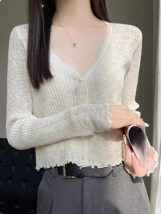 Ženski kardigan od ledenog svile, karirani uzorak, dugi rukavi, duljina 50–65 cm, zatvaranje jednim gumbom