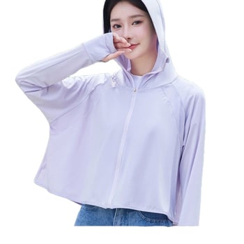 Ženska odjeća za zaštitu od sunca u stilu plašta, prozračan poliester, slobodan kroj, dugi rukavi, zatvarač, duljina 50–65 cm, sastav 90–95% poliester + 30–50% sekundarnog poliester