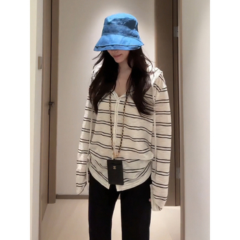 Ženski kaput s kapuljom i prugastim uzorkom, poliester, dugi rukavi, gradski stil, ljeto 2025