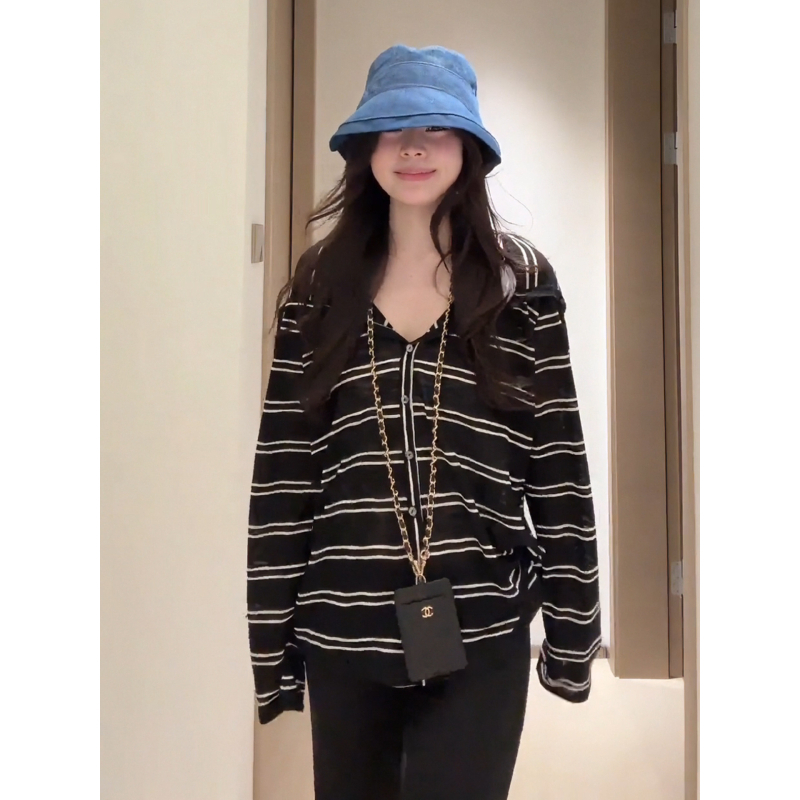 Ženski kaput s kapuljom i prugastim uzorkom, poliester, dugi rukavi, gradski stil, ljeto 2025