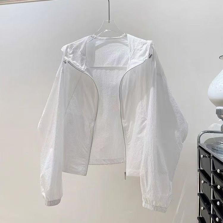 Ženska majica s UV zaštitom, kratka duljina 40–50 cm, polyester 95%+, drugi polyester 30–50%, UPF30+, tanko materijal