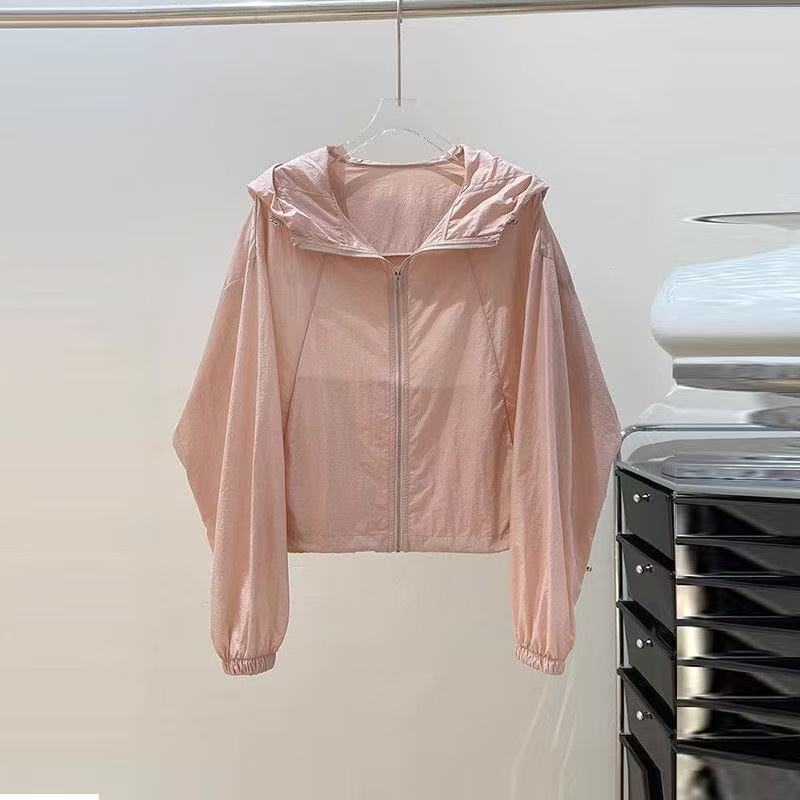 Ženska majica s UV zaštitom, kratka duljina 40–50 cm, polyester 95%+, drugi polyester 30–50%, UPF30+, tanko materijal