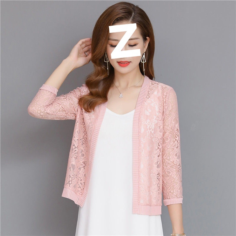 Čipkované krátke ľahké sako s 3/4 letnými rukávmi, bavlna–nylón zmes, jar 2023