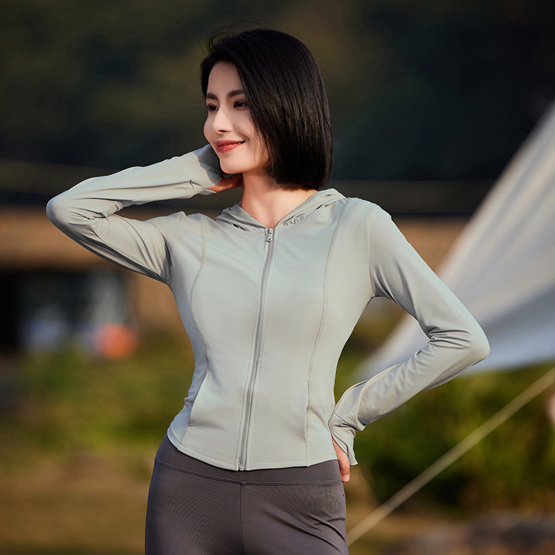 Vanjska windbreaker jakna s UV zaštitom 50+, brzo se suši, prozračna, najlonski materijal, kapuljača