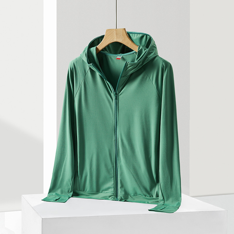 Jachetă de exterior tip windbreaker cu protecție UV 50+, glugă, respirabilă, din poliester