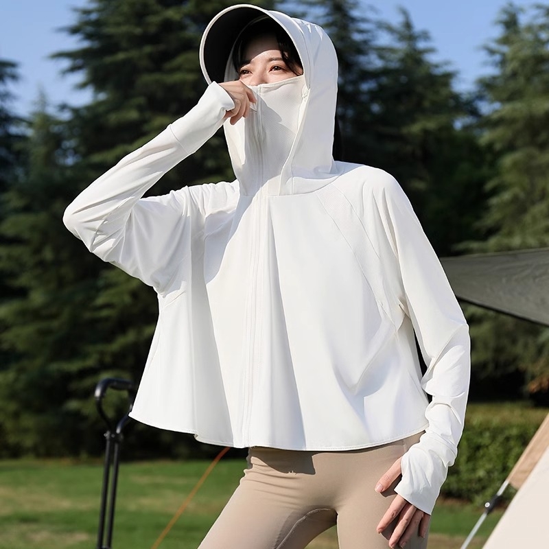 Qi Qin Dámska UV ochranná bunda s kapucňou a odnímateľným okrajom, UPF50+, Polyester 95% + Spandex 30–50%, krátky strih, jar 2025