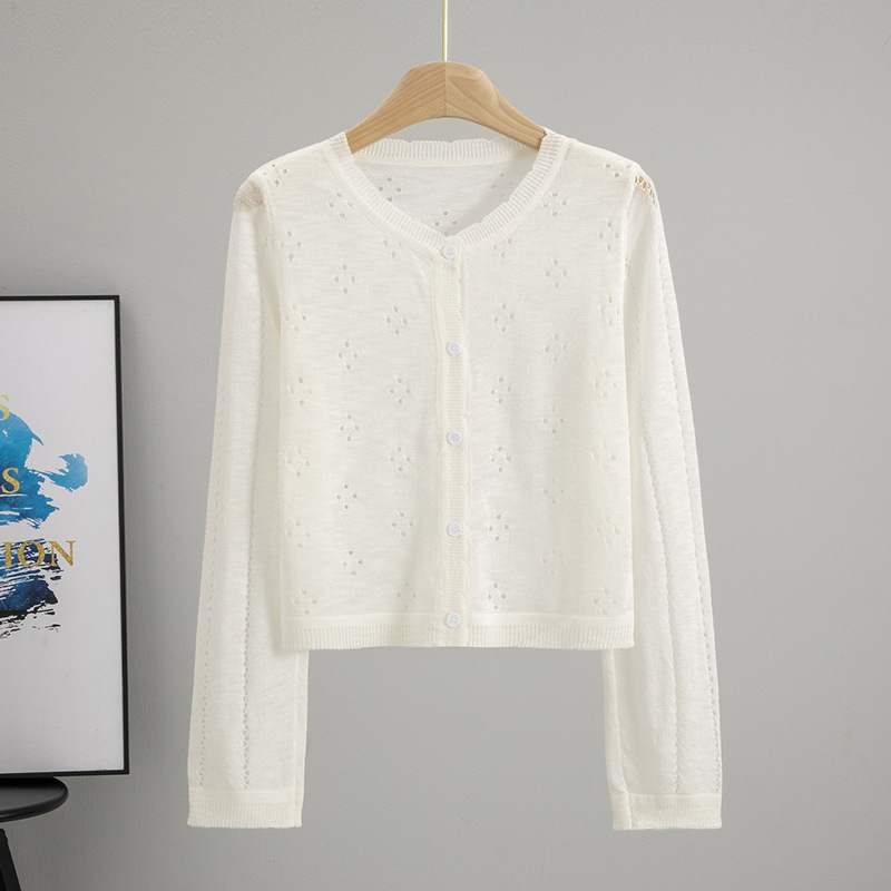 Kardigan od viskoze, 50–70% viskoze, slim fit, kratka duljina 40–50 cm, dugi rukavi, jednobojna