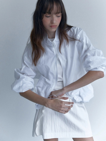 Najlon jakna s patentnim zatvaračem za zaštitu od sunca, slobodan kroj, srednja duljina, ljeto 2025, UPF30+