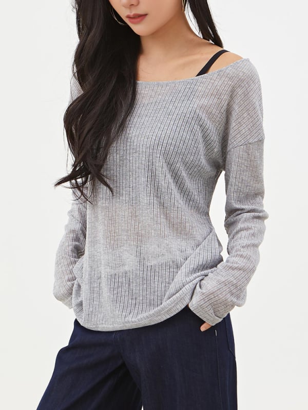 Bluza tricotată cu umeri goi – moale din amestec poliester, 85% poliester 15% viscoză, mâneci lungi, croială lejeră, lungime standardă