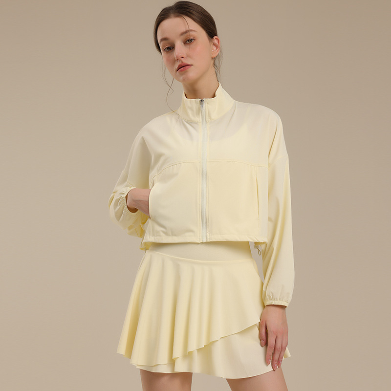 Σετ γιόγκα: ζακέτα-φούστα, διαπνοή νάιλον, UV-ανθεκτικό, γρήγορο στέγνωμα, υψηλός λαιμός, τσέπες, μακριά μανίκια, μήκος μανικιού 55–60 cm, μήκος φούστας 34–37 cm