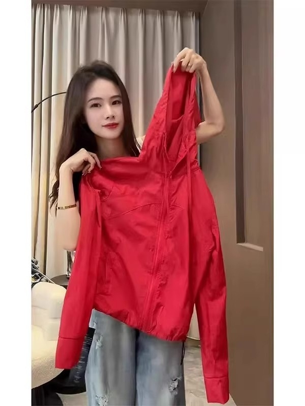 Dámske ľahké polyesterové s kapucňou, voľný strih, dlhé rukávy, zips, ochrana pred slnkom, leto 2025