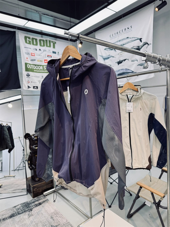 Unisex vanjska jakna s kapuljom (Model 546; Poliester; UPF30+; Brzo sušenje; Prozračna)