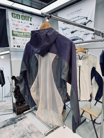Unisex vanjska jakna s kapuljom (Model 546; Poliester; UPF30+; Brzo sušenje; Prozračna)