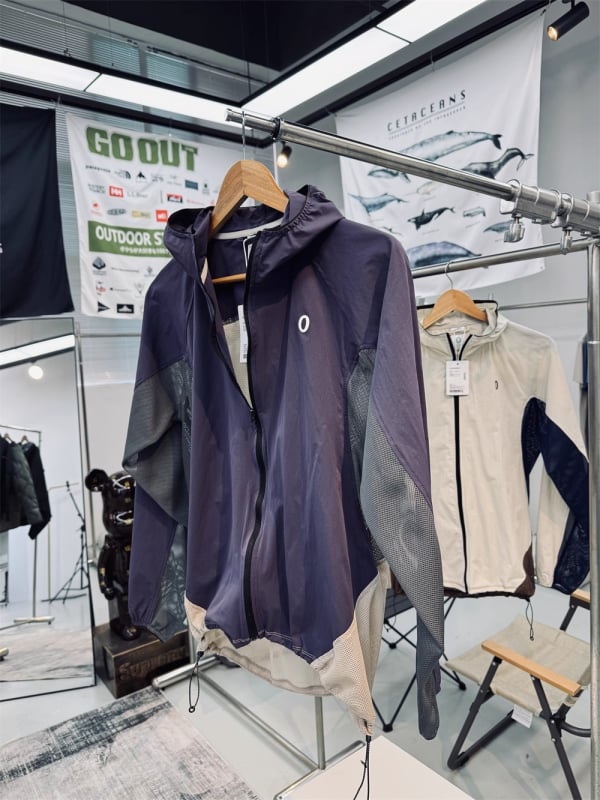 Unisex vanjska jakna s kapuljom (Model 546; Poliester; UPF30+; Brzo sušenje; Prozračna)